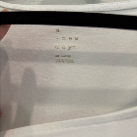 NWOT Target White Ruffle Sleeve Scoop Neck Women's Top - Picture 2 of 2